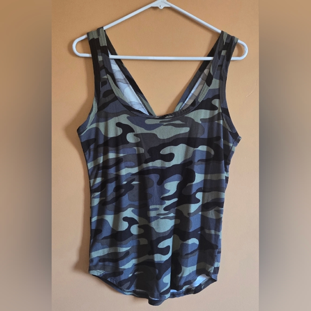 Camouflage Scoop Neck Tank Top PTP=16"